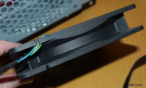 วิธีการติดตั้งพัดลมระบายความร้อนสำหรับพีซีเครื่องใหม่ 