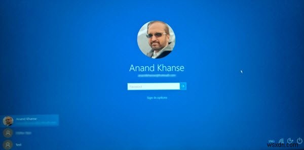 Làm cho màn hình Đăng nhập hiển thị một màu đồng nhất trong Windows 11/10 