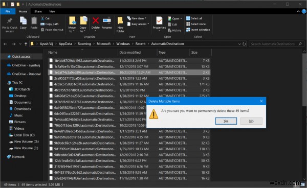 Windows File Explorer ติดอยู่ที่ข้อความ  กำลังทำงานอยู่...  
