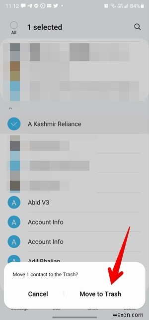 วิธีลบผู้ติดต่อหลายรายจาก Android และ iPhone 