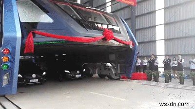 รถประหลาดคร่อมรถเมล์ SCAM:อีกเหตุผลที่จะไม่ไปจีน!