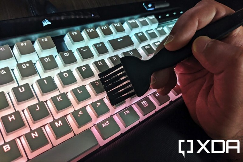 Phải làm gì khi bàn phím chơi game không hoạt động 